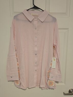 Ocean Drive Pale Pink Button Front Top NWT